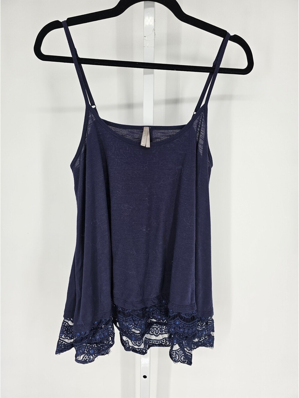 Vanity Womens Sz L Sleeveless Top Navy Blue Crochet Hem Adjustable Straps